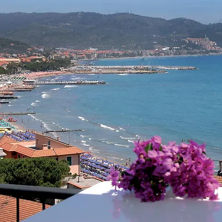 Hotell Piccolo Diano Marina